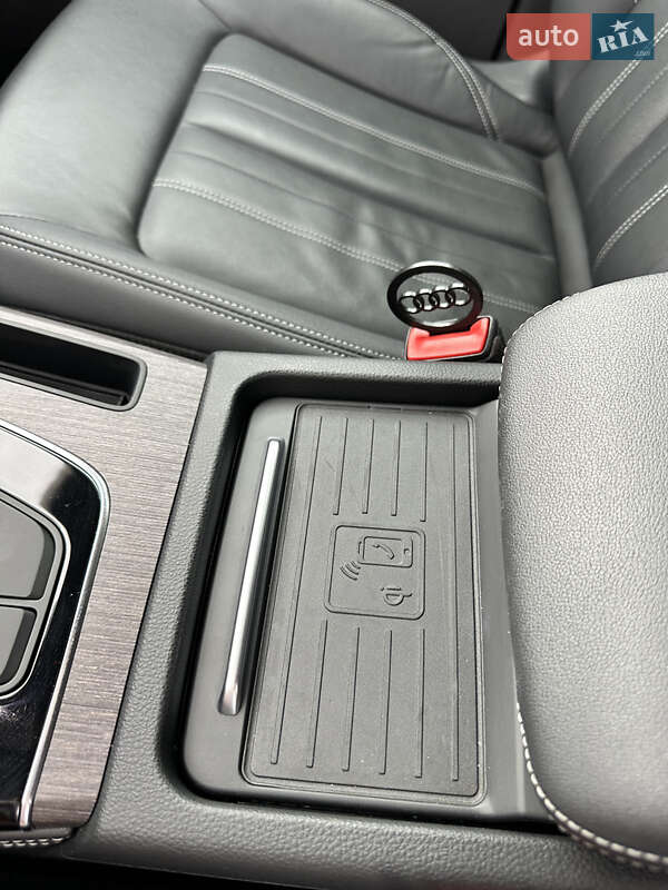 Внедорожник / Кроссовер Audi Q5 2021 в Луцке