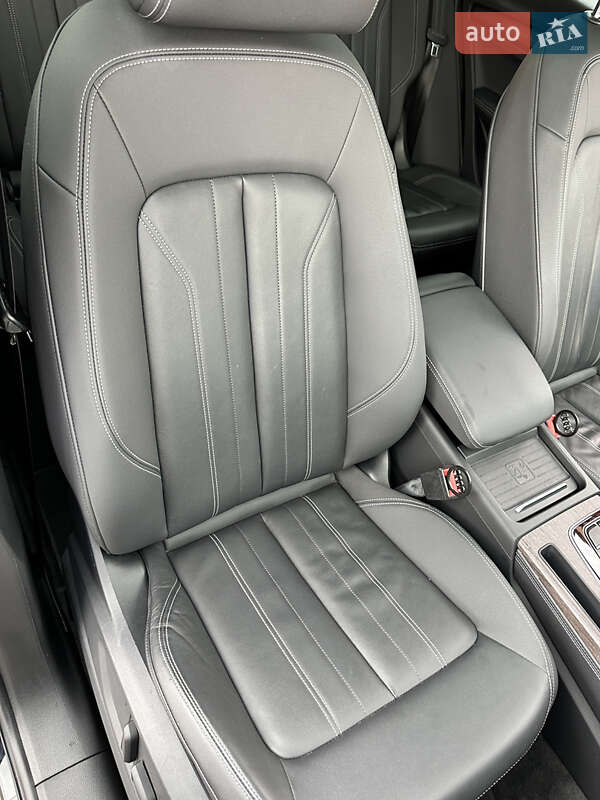 Внедорожник / Кроссовер Audi Q5 2021 в Луцке