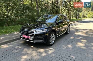 Внедорожник / Кроссовер Audi Q5 2017 в 
