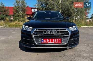 Внедорожник / Кроссовер Audi Q5 2018 в 
