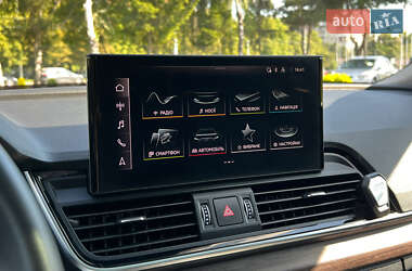 Внедорожник / Кроссовер Audi Q5 2022 в 