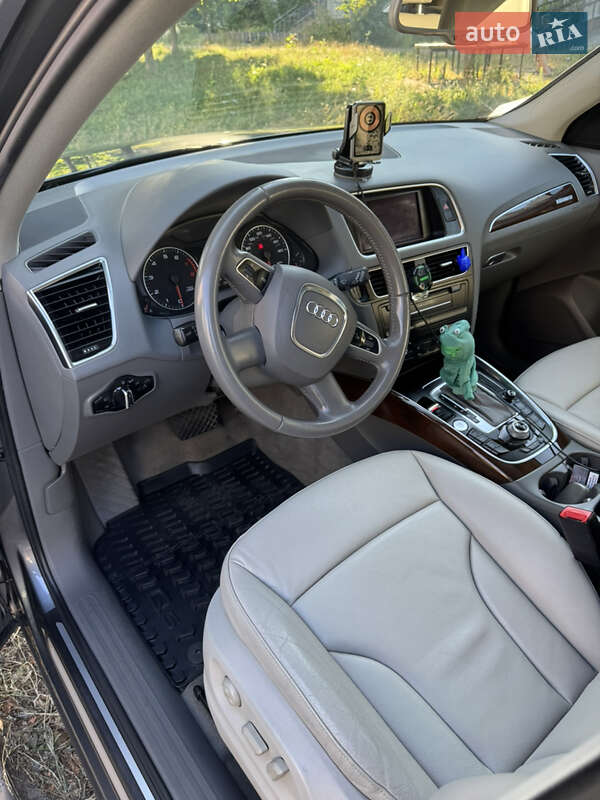 Внедорожник / Кроссовер Audi Q5 2012 в Чернигове