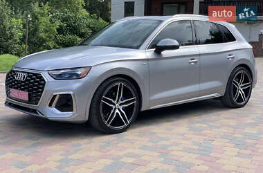 Внедорожник / Кроссовер Audi Q5 2021 в 
