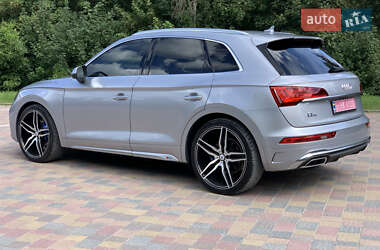 Внедорожник / Кроссовер Audi Q5 2021 в 