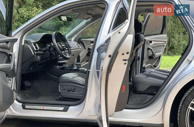Внедорожник / Кроссовер Audi Q5 2021 в 