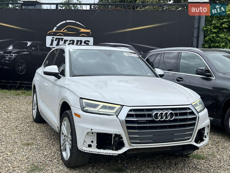 Внедорожник / Кроссовер Audi Q5 2018 в 