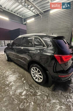 Внедорожник / Кроссовер Audi Q5 2011 в 