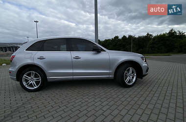 Внедорожник / Кроссовер Audi Q5 2015 в 