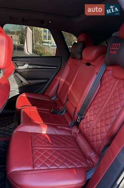 Внедорожник / Кроссовер Audi Q5 2017 в 