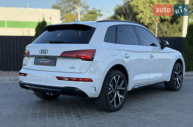 Внедорожник / Кроссовер Audi Q5 2022 в 