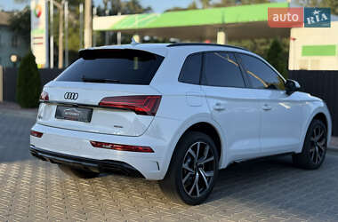 Внедорожник / Кроссовер Audi Q5 2022 в 