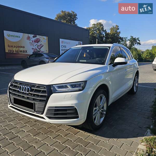 Внедорожник / Кроссовер Audi Q5 2017 в Киеве