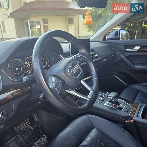 Внедорожник / Кроссовер Audi Q5 2017 в Киеве