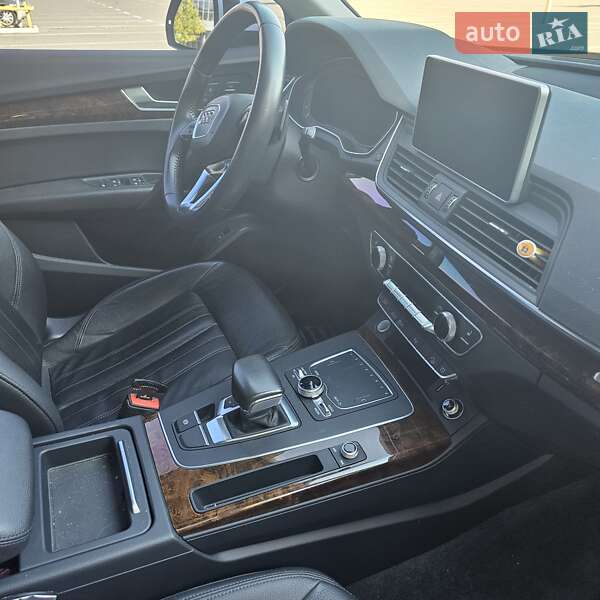 Внедорожник / Кроссовер Audi Q5 2017 в Киеве