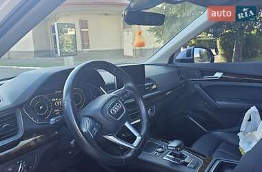 Внедорожник / Кроссовер Audi Q5 2017 в 