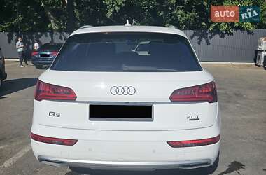Внедорожник / Кроссовер Audi Q5 2017 в 