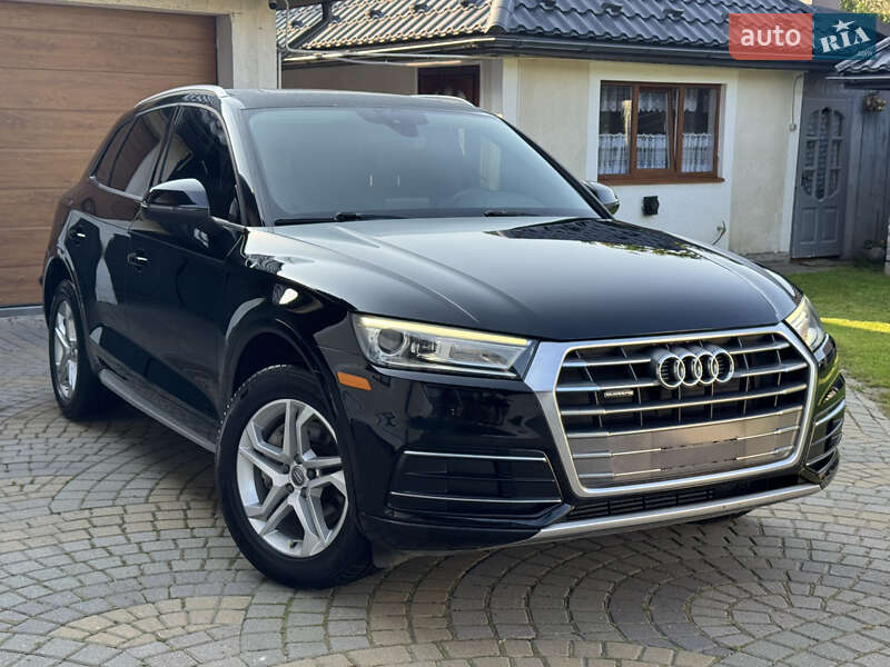 Внедорожник / Кроссовер Audi Q5 2018 в 