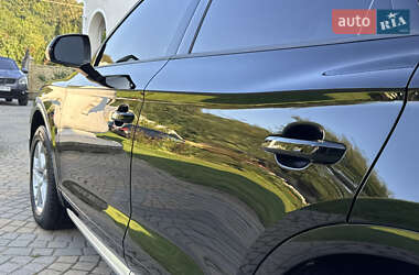 Внедорожник / Кроссовер Audi Q5 2018 в 