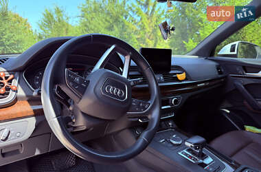 Внедорожник / Кроссовер Audi Q5 2019 в 