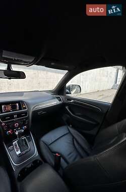 Внедорожник / Кроссовер Audi Q5 2015 в 