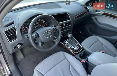 Внедорожник / Кроссовер Audi Q5 2015 в 