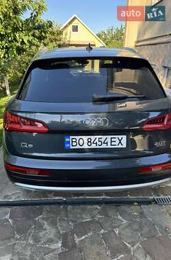Внедорожник / Кроссовер Audi Q5 2017 в 