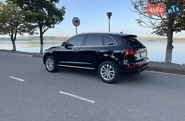 Внедорожник / Кроссовер Audi Q5 2016 в 