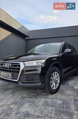 Позашляховик / Кросовер Audi Q5 2018 в 