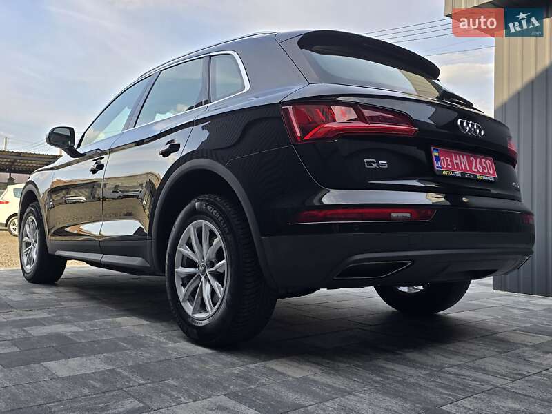 Позашляховик / Кросовер Audi Q5 2018 в Луцьку