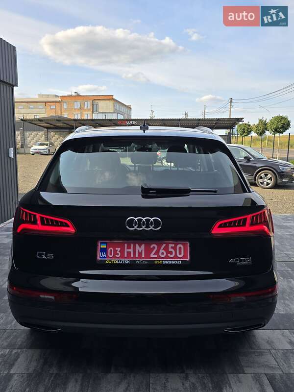 Позашляховик / Кросовер Audi Q5 2018 в Луцьку