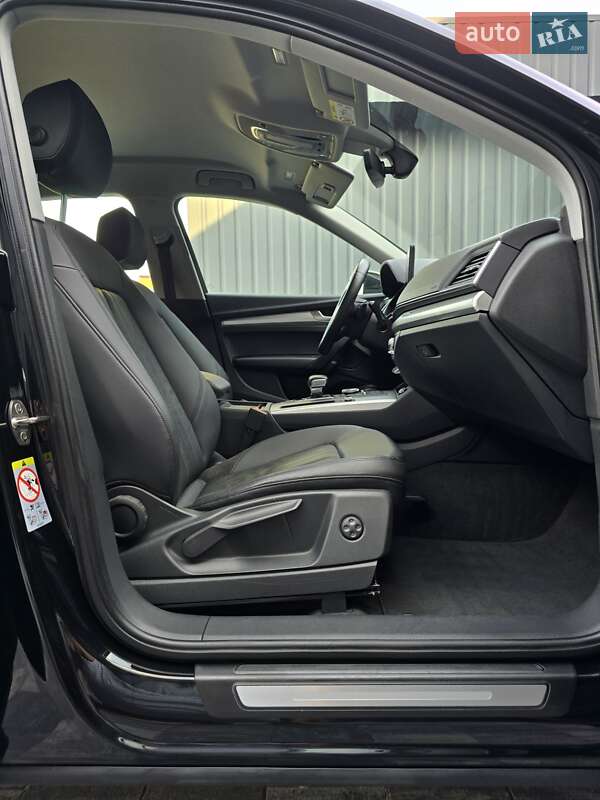 Позашляховик / Кросовер Audi Q5 2018 в Луцьку