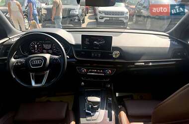 Внедорожник / Кроссовер Audi Q5 2018 в 