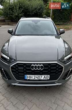 Внедорожник / Кроссовер Audi Q5 2023 в 
