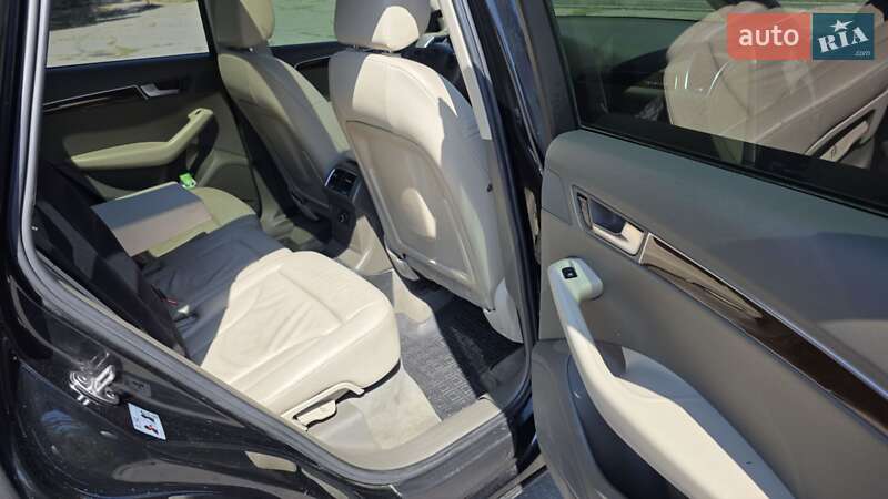 Внедорожник / Кроссовер Audi Q5 2011 в Запорожье