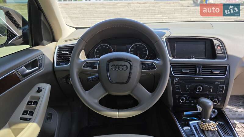 Внедорожник / Кроссовер Audi Q5 2011 в Запорожье