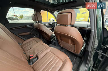 Внедорожник / Кроссовер Audi Q5 2017 в 