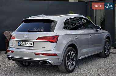 Внедорожник / Кроссовер Audi Q5 2022 в 