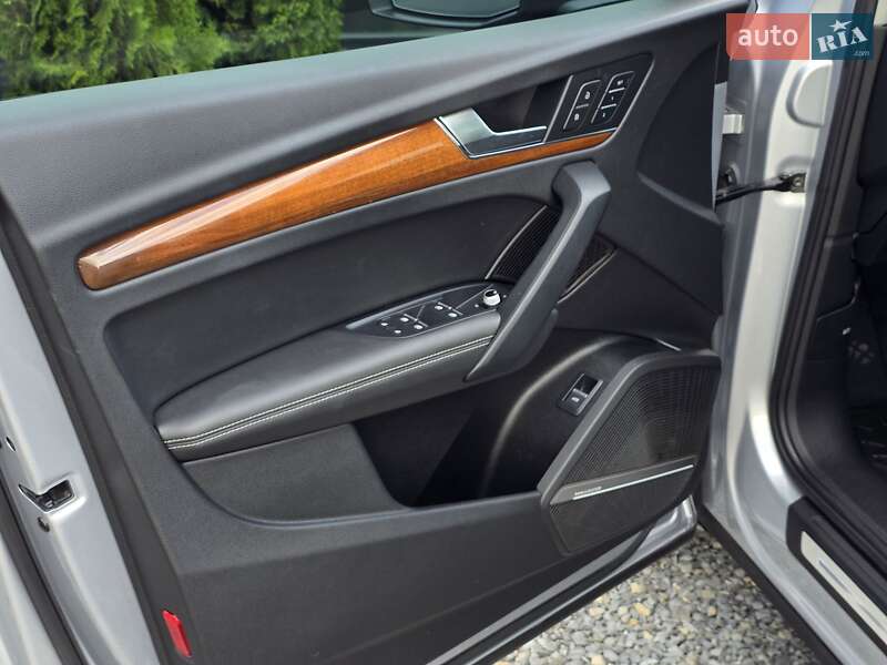 Внедорожник / Кроссовер Audi Q5 2022 в Тернополе