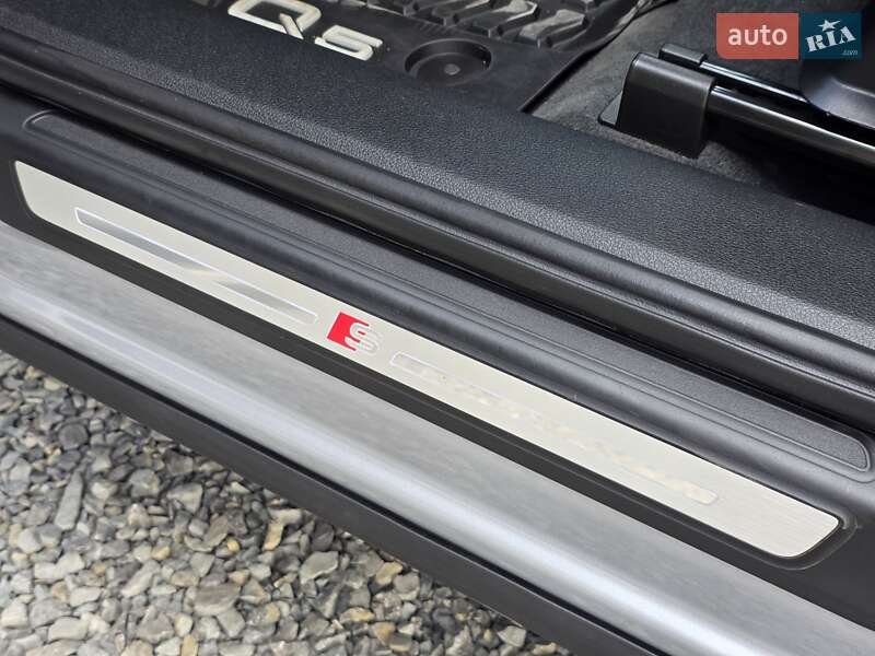 Внедорожник / Кроссовер Audi Q5 2022 в Тернополе