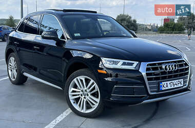 Внедорожник / Кроссовер Audi Q5 2018 в 