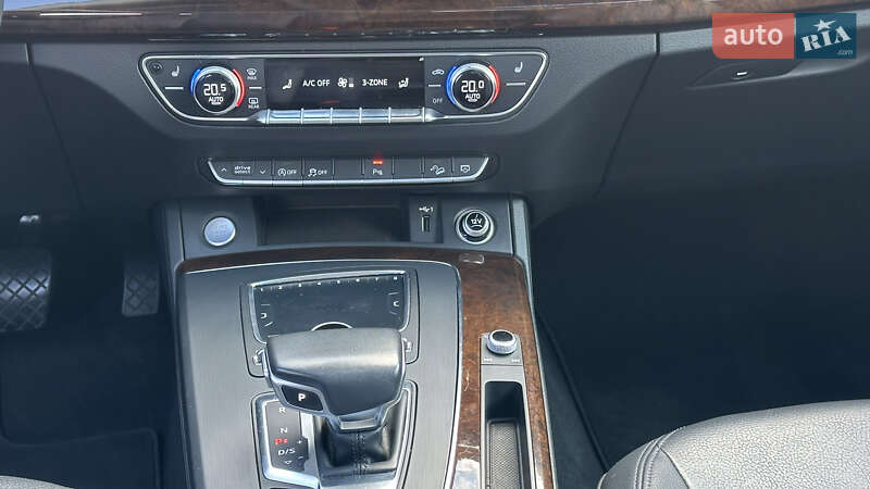 Внедорожник / Кроссовер Audi Q5 2018 в Киеве