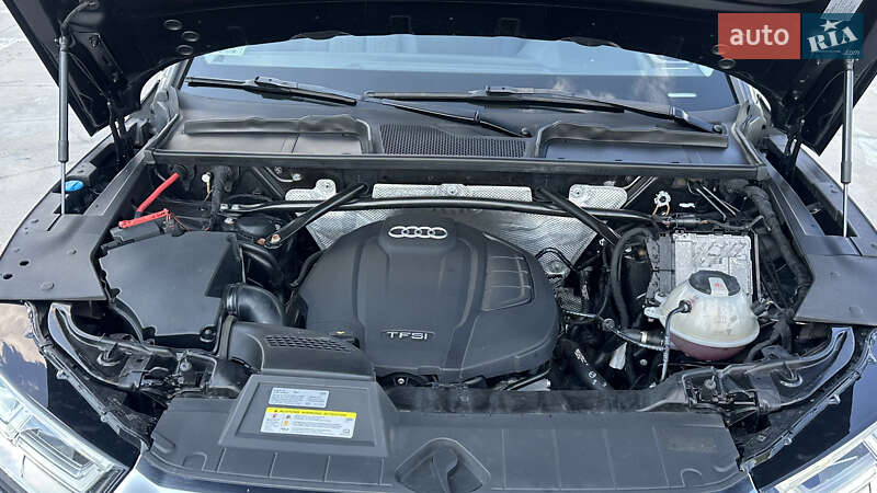 Внедорожник / Кроссовер Audi Q5 2018 в Киеве