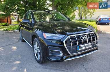 Внедорожник / Кроссовер Audi Q5 2021 в 
