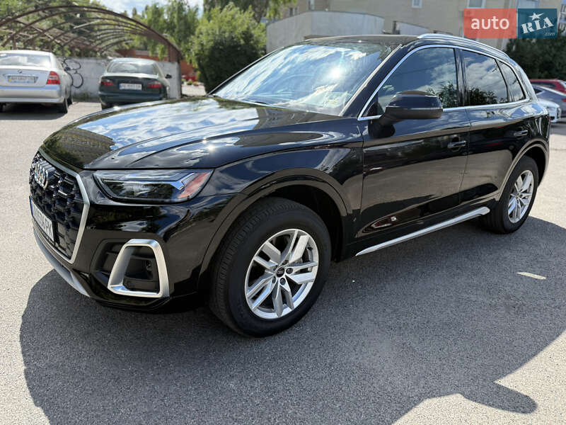 Внедорожник / Кроссовер Audi Q5 2021 в Киеве