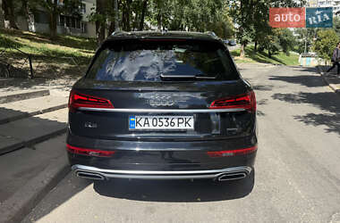 Внедорожник / Кроссовер Audi Q5 2021 в 