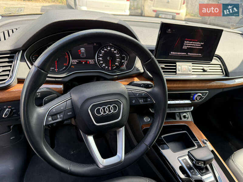 Внедорожник / Кроссовер Audi Q5 2021 в Киеве