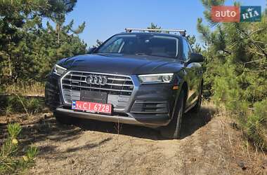Внедорожник / Кроссовер Audi Q5 2020 в 