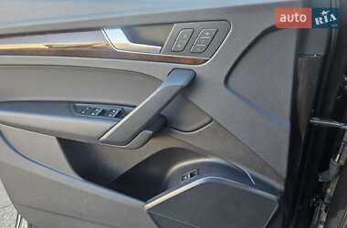 Внедорожник / Кроссовер Audi Q5 2020 в 