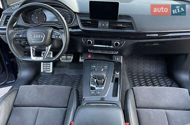 Внедорожник / Кроссовер Audi Q5 2017 в 