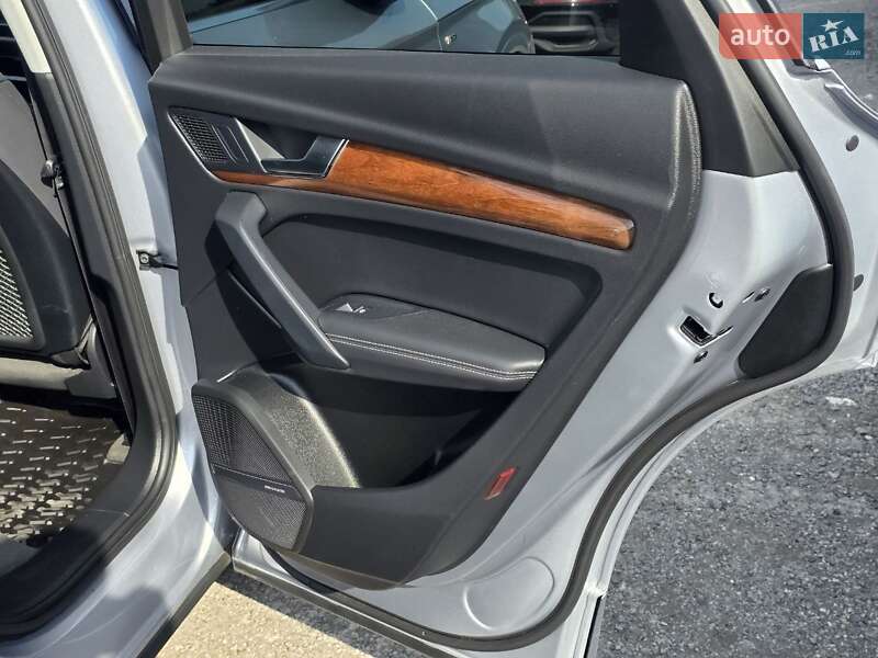 Внедорожник / Кроссовер Audi Q5 2022 в Тернополе